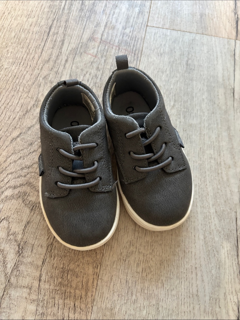 OshKosh B'gosh Toddler Gray Lace-Up Sneakers